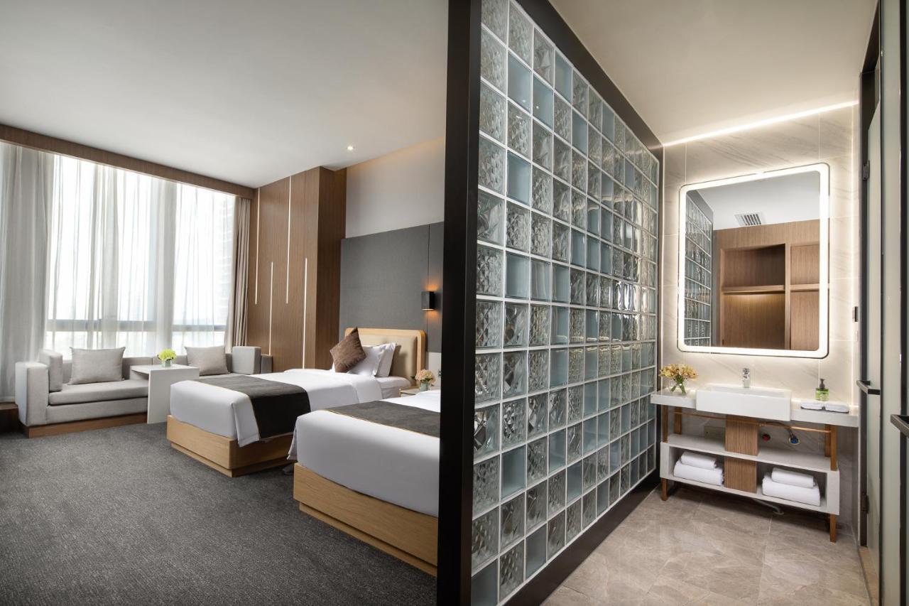 Wyndham Garden Guiyang Hotell Guiyang  Exteriör bild